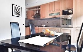 Lovely Modern Apartment